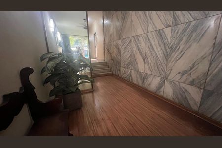 Apartamento à venda com 85m², 3 quartos e sem vaga Apartamento à venda com 85m², 3 quartos e sem vagaHall