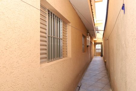 Corredor de casa para alugar com 2 quartos, 125m² em Itaquera, São Paulo