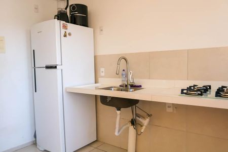 Cozinha de apartamento para alugar com 1 quarto, 32m² em Todos Os Santos, Rio de Janeiro