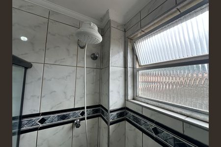 Banheiro de apartamento para alugar com 2 quartos, 68m² em Vila Valenca, São Vicente