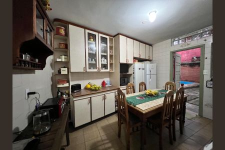 Cozinha de casa à venda com 4 quartos, 350m² em Jardim Novo Mundo, São Paulo