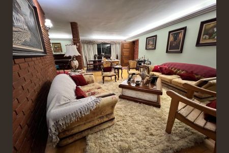 Casa à venda com 4 quartos, 350m² em Jardim Novo Mundo, São Paulo