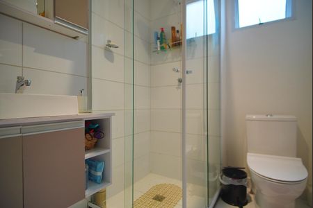Banheiro Corredor de apartamento à venda com 2 quartos, 51m² em Santa Fé, Porto Alegre