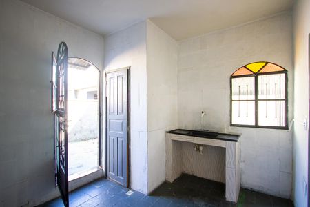 Cozinha de casa para alugar com 1 quarto, 16m² em Trindade, São Gonçalo