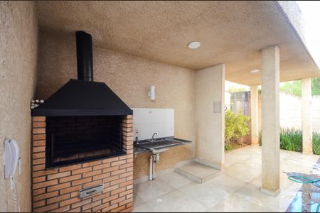 Apartamento para alugar com 38m², 2 quartos e 1 vaga Apartamento para alugar com 38m², 2 quartos e 1 vagaÁrea comum - Churrasqueira