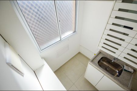 Cozinha de apartamento para alugar com 2 quartos, 38m² em Vila Nina, São Paulo