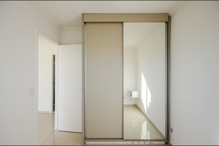 Quarto 1 de apartamento para alugar com 2 quartos, 38m² em Vila Nina, São Paulo