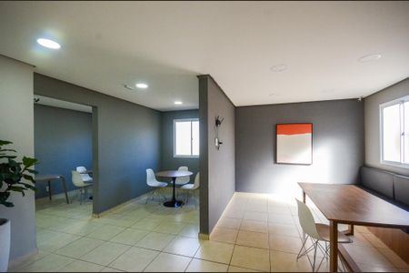 Apartamento para alugar com 38m², 2 quartos e 1 vaga Apartamento para alugar com 38m², 2 quartos e 1 vagaÁrea comum - Salão de festas