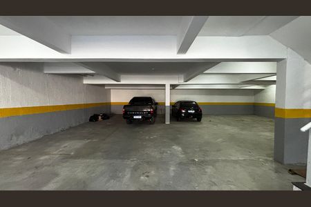 Garagem de apartamento à venda com 2 quartos, 120m² em Vila Suíça, Santo André