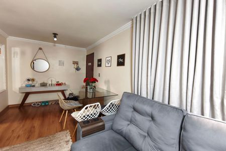Apartamento para alugar com 74m², 3 quartos e 1 vaga Apartamento para alugar com 74m², 3 quartos e 1 vagaSala