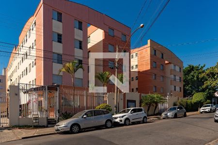 Fachada do Condomínio de apartamento para alugar com 3 quartos, 74m² em São Bernardo, Campinas