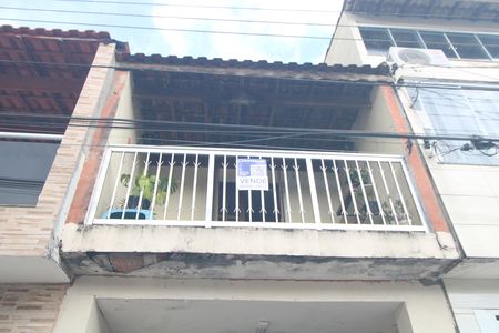 Casa de condomínio à venda com 100m², 3 quartos e 1 vagaPlaca