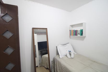 Casa de condomínio à venda com 100m², 3 quartos e 1 vagaQuarto 2