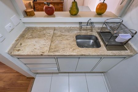 Cozinha de apartamento à venda com 1 quarto, 43m² em Cerqueira César, São Paulo