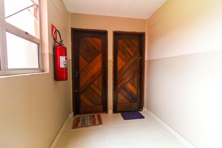 Apartamento para alugar com 55m², 2 quartos e 1 vaga Apartamento para alugar com 55m², 2 quartos e 1 vagaHall