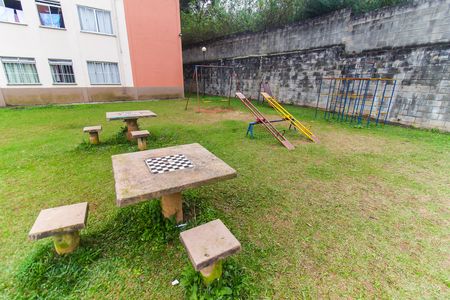 Apartamento para alugar com 55m², 2 quartos e 1 vaga Apartamento para alugar com 55m², 2 quartos e 1 vagaÁrea comum - Playground