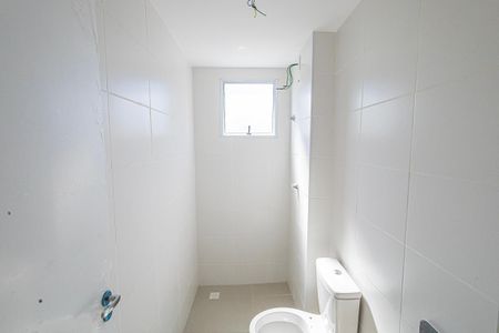 Banheiro de apartamento à venda com 2 quartos, 45m² em Paquetá, Belo Horizonte
