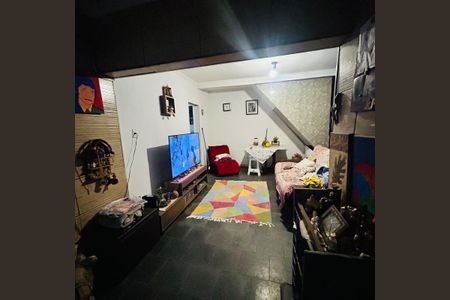 Sala de casa à venda com 3 quartos, 250m² em Jardim Sabara, São Paulo