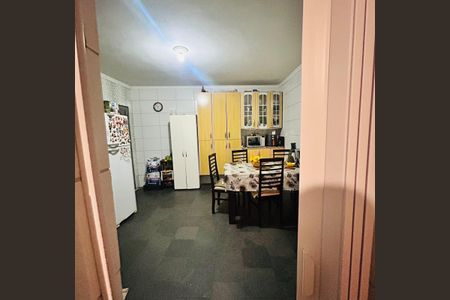 Cozinha de casa à venda com 3 quartos, 250m² em Jardim Sabara, São Paulo