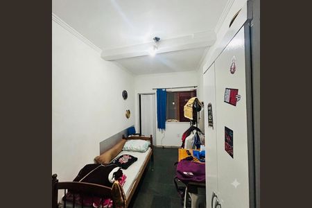 Quarto de casa à venda com 3 quartos, 250m² em Jardim Sabara, São Paulo