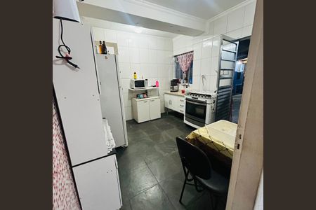 Cozinha de casa à venda com 3 quartos, 250m² em Jardim Sabara, São Paulo