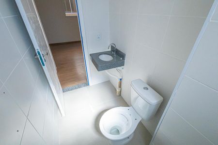 Apartamento à venda com 45m², 2 quartos e 1 vaga Apartamento à venda com 45m², 2 quartos e 1 vagaBanheiro