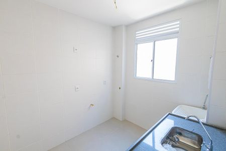 Cozinha de apartamento à venda com 2 quartos, 45m² em Paquetá, Belo Horizonte