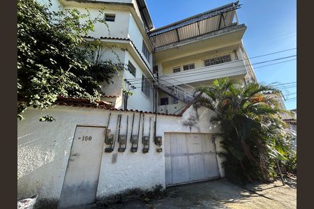 Apartamento para alugar com 75m², 2 quartos e sem vagaFachada