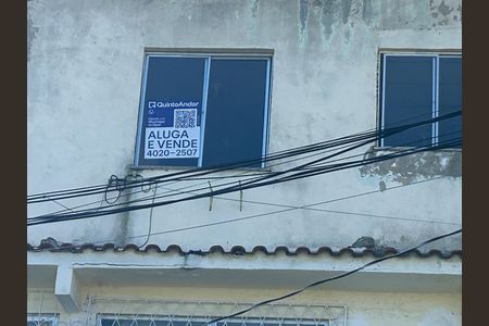 Fachada + placa de apartamento para alugar com 2 quartos, 75m² em Madureira, Rio de Janeiro