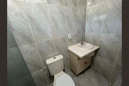 Apartamento para alugar com 75m², 2 quartos e sem vagaBanheiro