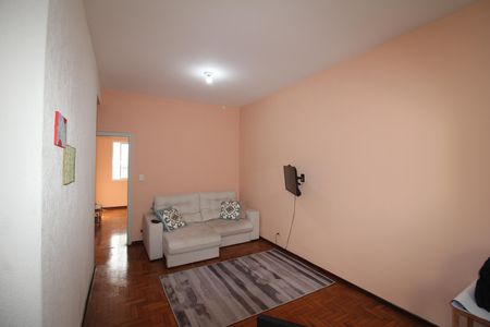 Apartamento à venda com 77m², 2 quartos e sem vagaSala