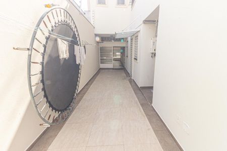 Garagem de casa à venda com 3 quartos, 184m² em Vila Bertioga, São Paulo