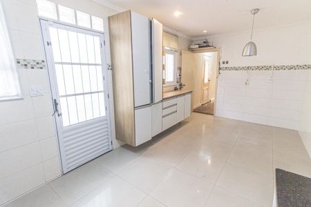 Cozinha de casa à venda com 3 quartos, 184m² em Vila Bertioga, São Paulo