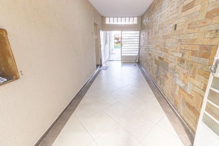 Garagem de casa à venda com 3 quartos, 184m² em Vila Bertioga, São Paulo