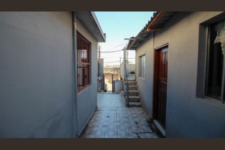 Corredor de casa para alugar com 1 quarto, 33m² em Vila Ema, São Paulo