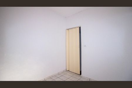 Casa para alugar com 33m², 1 quarto e sem vaga Casa para alugar com 33m², 1 quarto e sem vagaSala