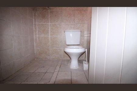 Banheiro de casa para alugar com 1 quarto, 33m² em Vila Ema, São Paulo