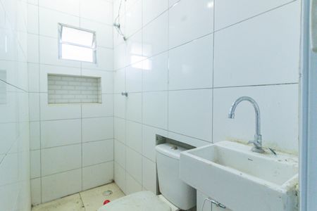 Casa para alugar com 64m², 2 quartos e sem vaga Casa para alugar com 64m², 2 quartos e sem vagaBanheiro