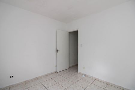 Quarto de casa para alugar com 1 quarto, 85m² em Jardim Ouro Preto, Taboão da Serra