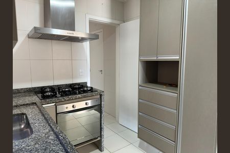 Apartamento para alugar com 75m², 2 quartos e 2 vagas Apartamento para alugar com 75m², 2 quartos e 2 vagasCozinha