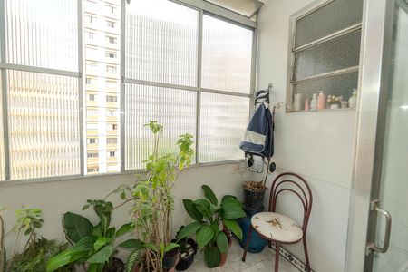 Apartamento à venda com 120m², 2 quartos e sem vaga Apartamento à venda com 120m², 2 quartos e sem vagaSacada