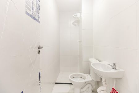 Apartamento para alugar com 33m², 2 quartos e sem vaga Apartamento para alugar com 33m², 2 quartos e sem vagaBanheiro