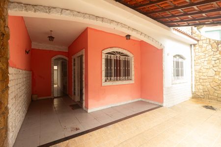 Casa para alugar com 180m², 4 quartos e 1 vaga Casa para alugar com 180m², 4 quartos e 1 vagaQuintal