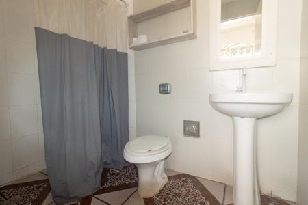 Casa para alugar com 180m², 4 quartos e 1 vaga Casa para alugar com 180m², 4 quartos e 1 vagaBanheiro da Suíte