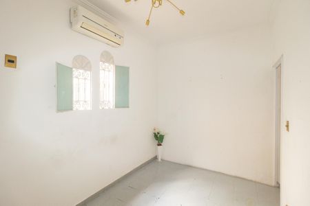 Casa para alugar com 180m², 4 quartos e 1 vaga Casa para alugar com 180m², 4 quartos e 1 vagaQuarto 4