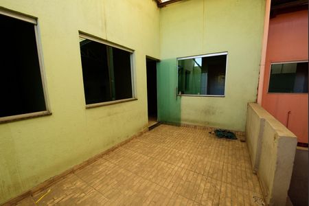 Casa para alugar com 263m², 3 quartos e 2 vagas Casa para alugar com 263m², 3 quartos e 2 vagasVaranda