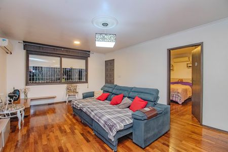 Casa à venda com 3 quartos, 302m² em Parque Santa Fé, Porto Alegre