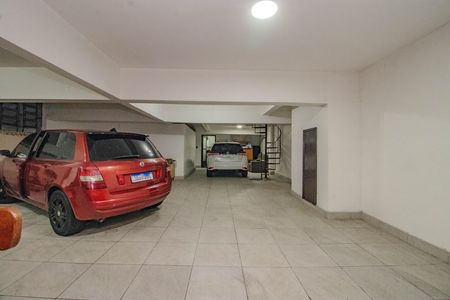 Garagem de casa à venda com 3 quartos, 302m² em Parque Santa Fé, Porto Alegre