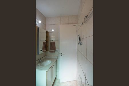 Banheiro da suíte de apartamento para alugar com 3 quartos, 90m² em Jardim Campos Eliseos, Campinas