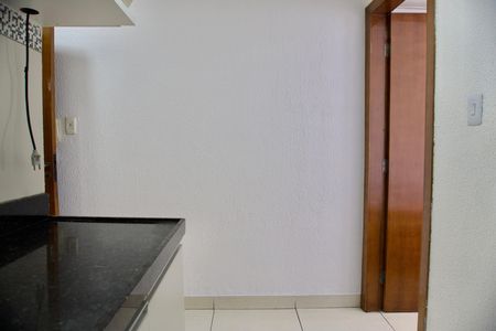 Cozinha de kitnet/studio para alugar com 1 quarto, 30m² em João Pinheiro, Belo Horizonte